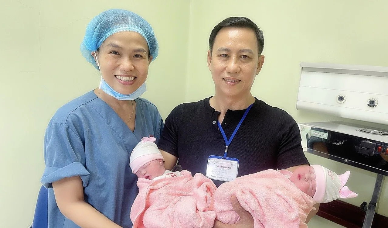Em bé khỏe mạnh sau sinh trong hành trình chăm sóc sản khoa